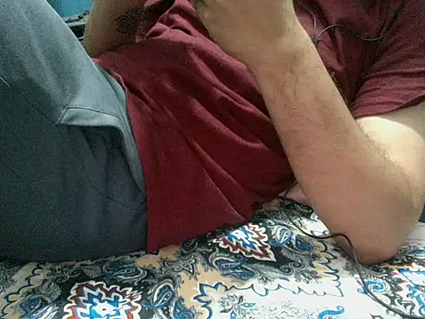 Precumboner: διαδικτυακό σόου στην κάμερα