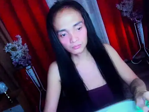 Show modela xAsianTOPModelx na web-kameri