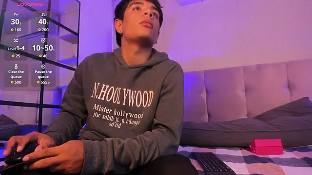 CuteButHarder 在線直播表演