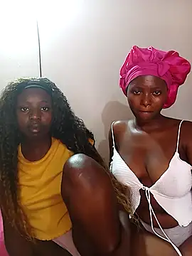 BlackPearl_19 即時 XXX 聊天