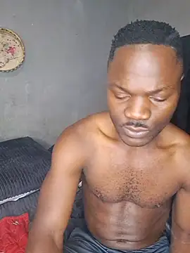 Petrossa: διαδικτυακό σόου στην κάμερα