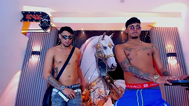 the_knights_of_the_night_ Show in webcam