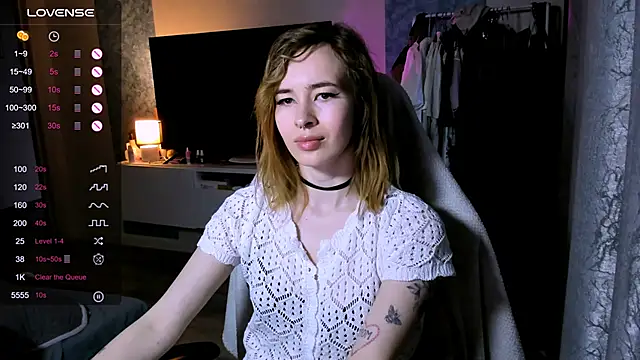 ZoyaMill's Live XXX Chat