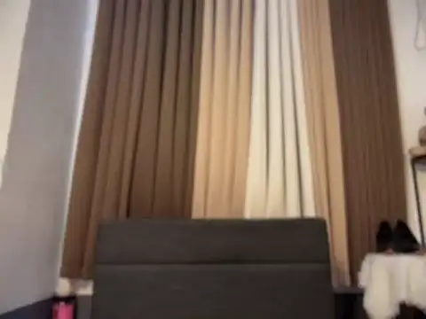 แชท XXX สดของ savanna_pleasure