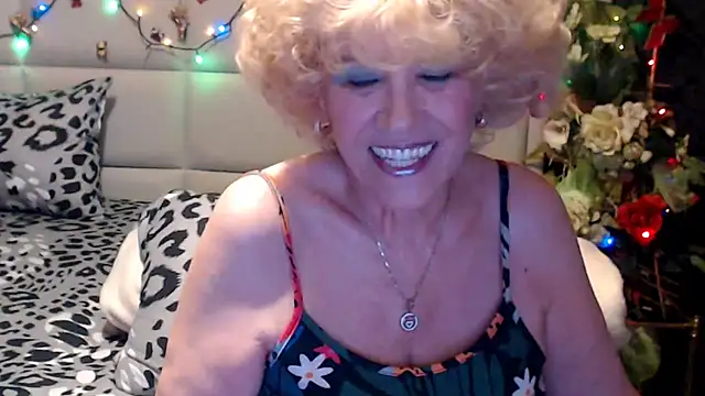 HappyWomanOn Live XXX-chat
