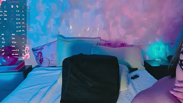 emmajohnss' Webcam Show