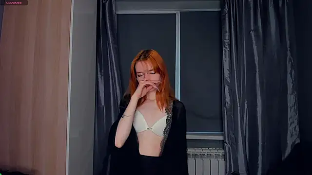 TarynPalek webcam show