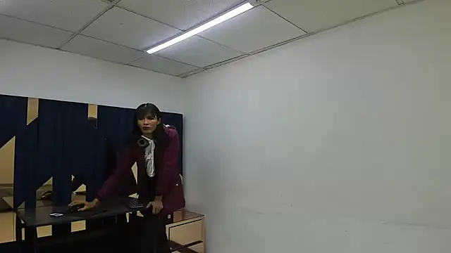 Aisha_hotts777 网络视讯表演