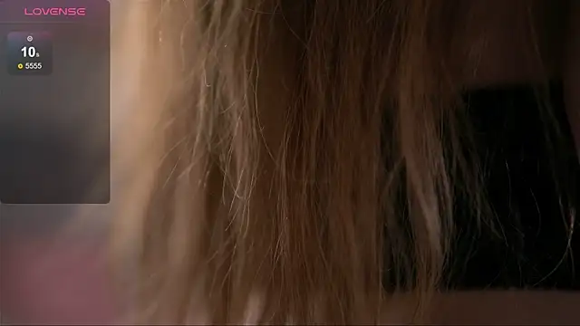 RebeccaRese élő XXX-chatje