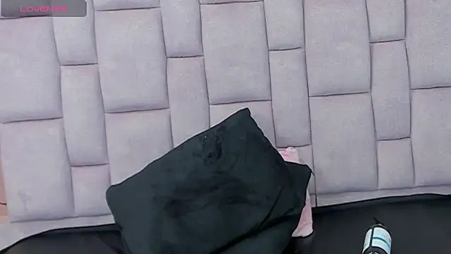 Avi_Thomsonn Chat XXX in diretta