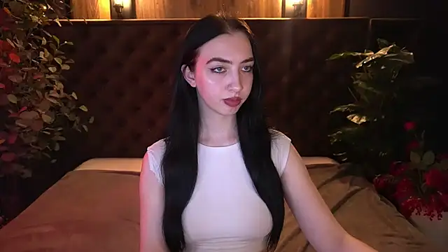 Chat +18 de WildKittenX_ ao vivo