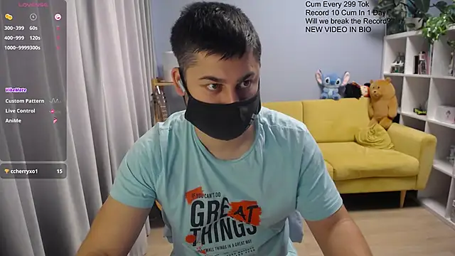 Tomguys élő XXX-chatje