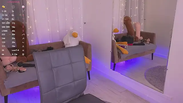 Mira_Falls élő XXX-chatje