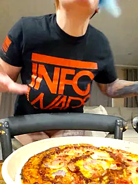 PinkTheHawk – webcam-show