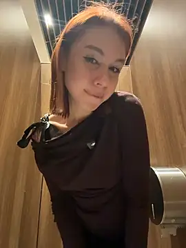 RosieSecret live XXX chat