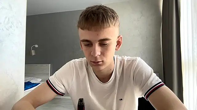 Вебкам-шоу SoloFury