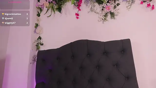 Chat +18 de kaylee_lee ao vivo