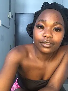 Monal1sah Webcam Show