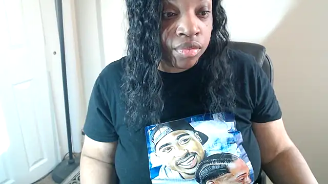 Sexymona1218 élő XXX-chatje