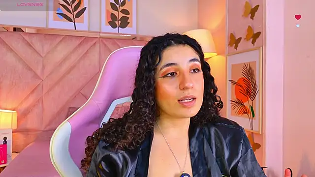 Chat XXX en directo de DemiJones_