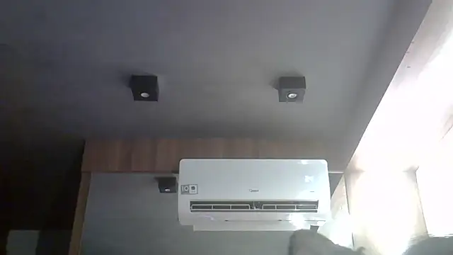 SkinnyKitten's Webcam Show