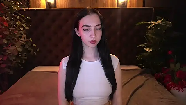 Chat +18 de WildKittenX_ ao vivo