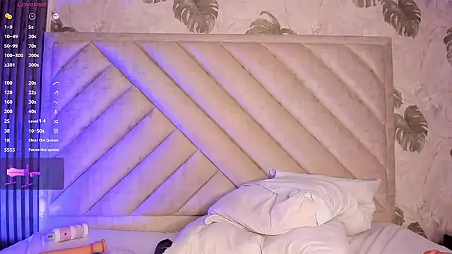 SarahRizof live XXX chat