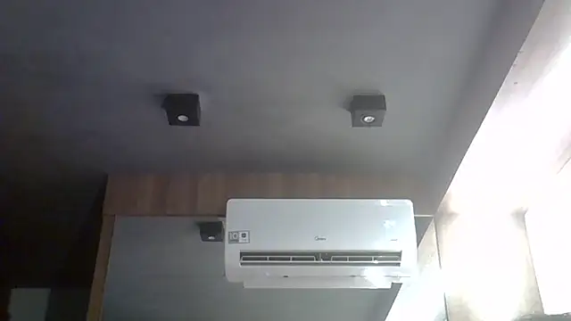 SkinnyKitten's Webcam Show