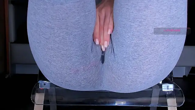 Cameltoe_squirt_inPants élő XXX-chatje