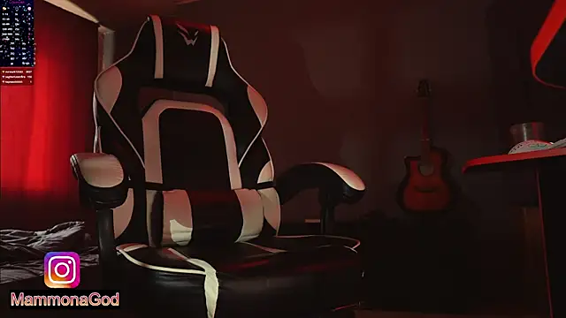 LuckyAlexx Show in webcam