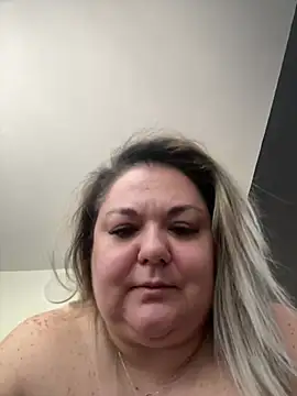 Chatroom XXX en direct de MikyVesela