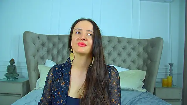 ElinaBellucci Live XXX-Chat