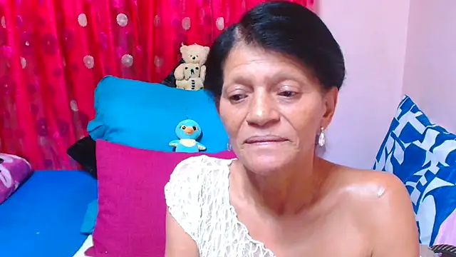 SLUTTYROXY élő XXX-chatje