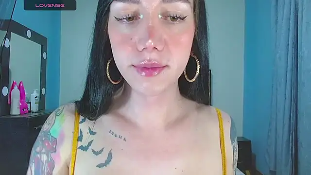 karla_zambrano's Webcam Show