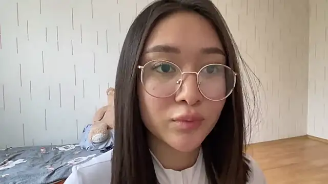 YourMiIaのウェブカメラショー