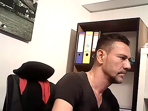 mastercharisma35 Adlı Modelin Web Kamerası Şovu