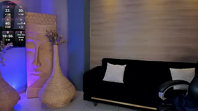 Chatroom XXX en direct de ValeriaRoldanX