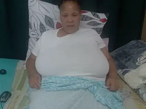 CaramelMelons78's Live XXX Chat