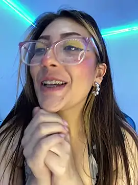 Luna_SofiaXX's Live XXX Chat