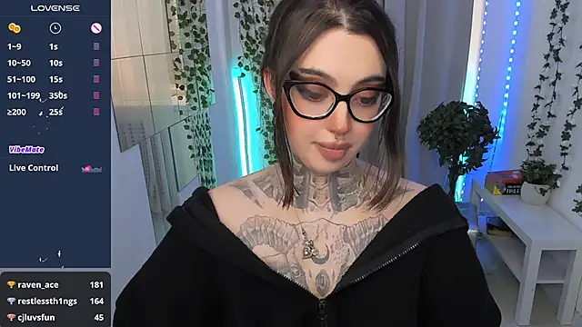 Chat +18 de Dixi_Pixi_ ao vivo