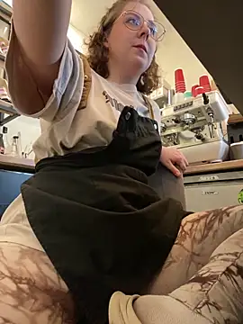 cinnabon_ 网络视讯表演