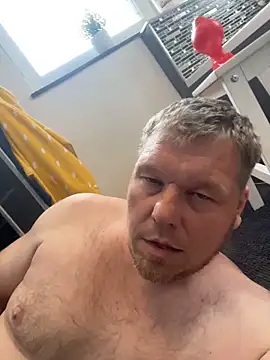 Pokazy przed kamerką – fetter_Daddy_Berlin