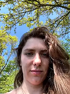 Chat +18 de MariiD ao vivo