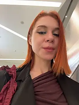 RosieSecret live XXX chat