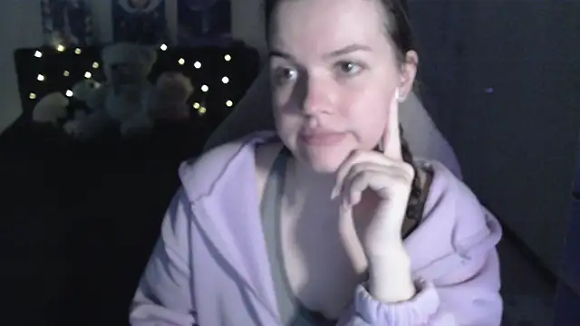 Chat +18 de Little_flowers ao vivo