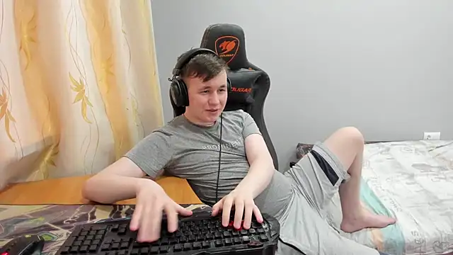 Show modela iliaskrislove na web-kameri