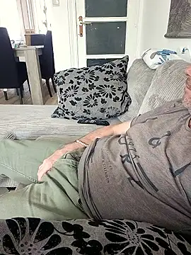 KnownObligation1: вебкам-шоу