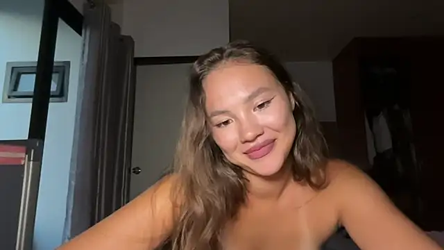 kamila_18_french live XXX chat