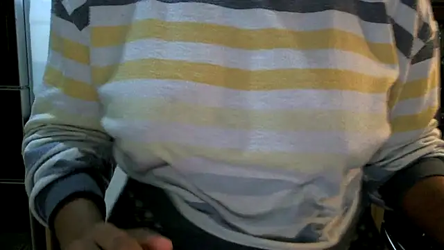 NewBeginnings8's Webcam Show