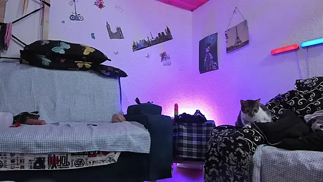 Онлайн чат XXX keila_j